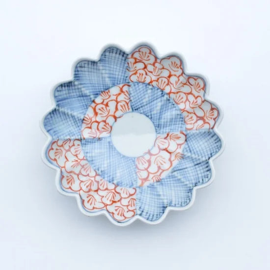 Checkered petal pattern chrysanthemum-shaped small plate