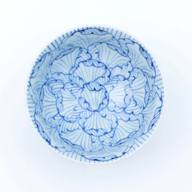 Petal pattern rice bowl (large)